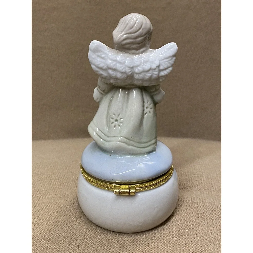 Vintage 1990 Porcelain Angel Girl W Open Arms Trinket Hinged Box Stars & Clouds